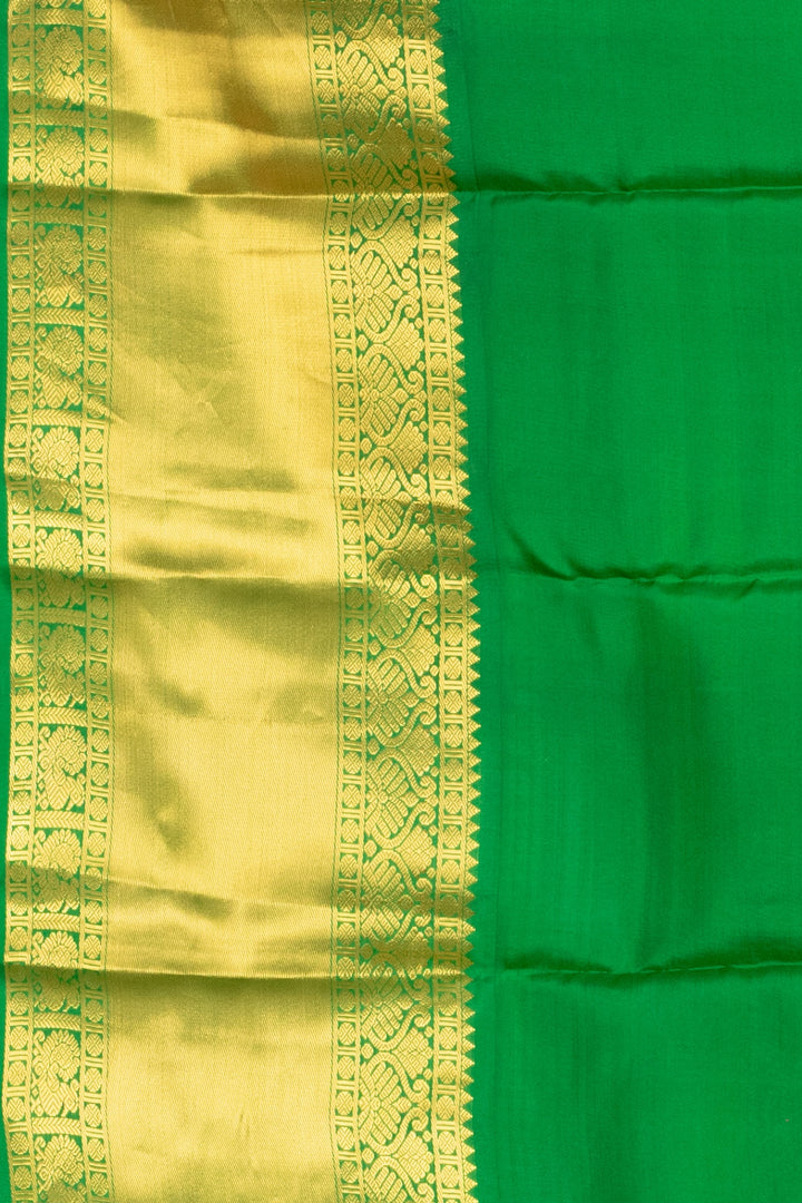 Parchment White and Emerald Green pure Kanjivaram Silk Saree