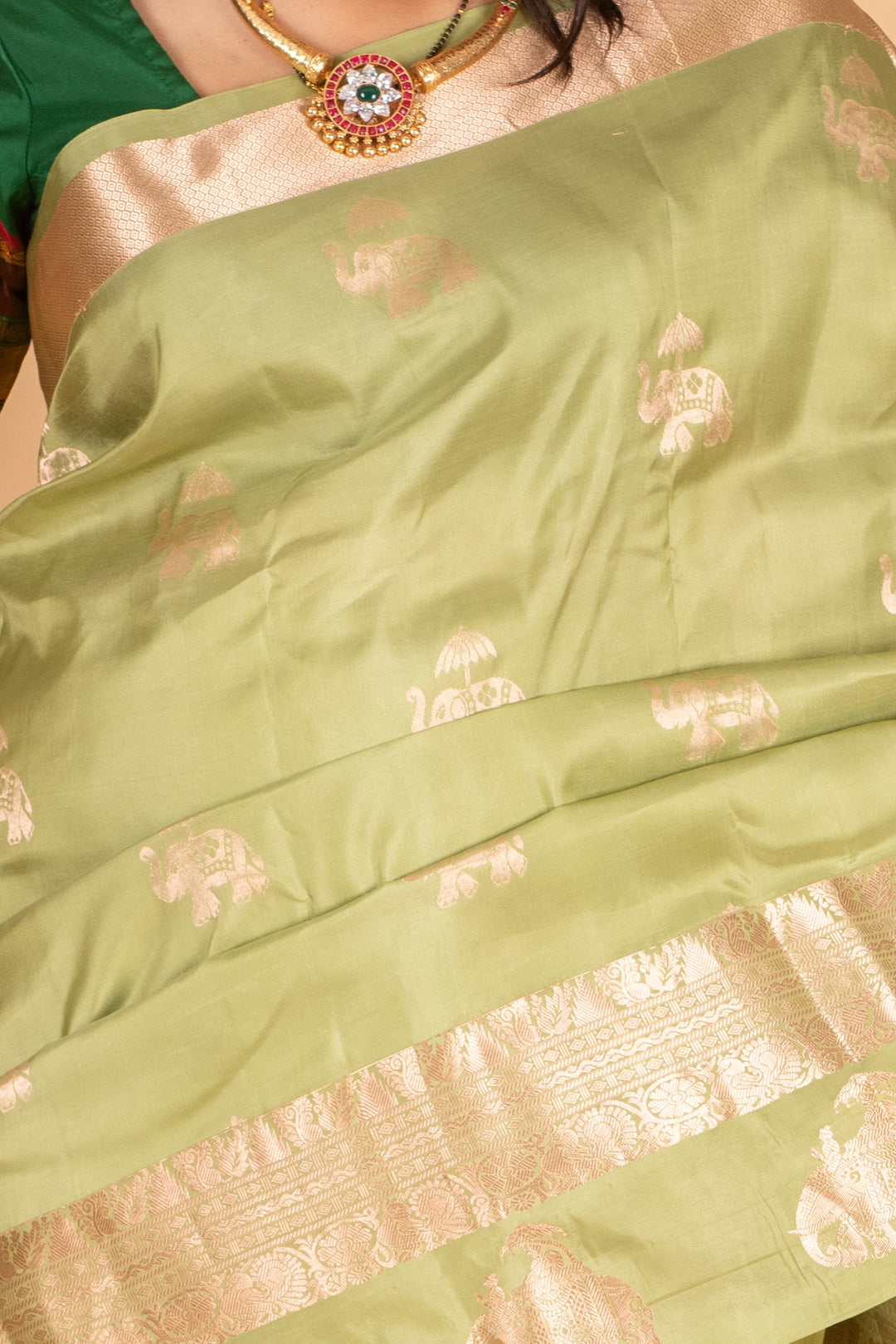 Light green Pure Kanjivaram silk saree)
