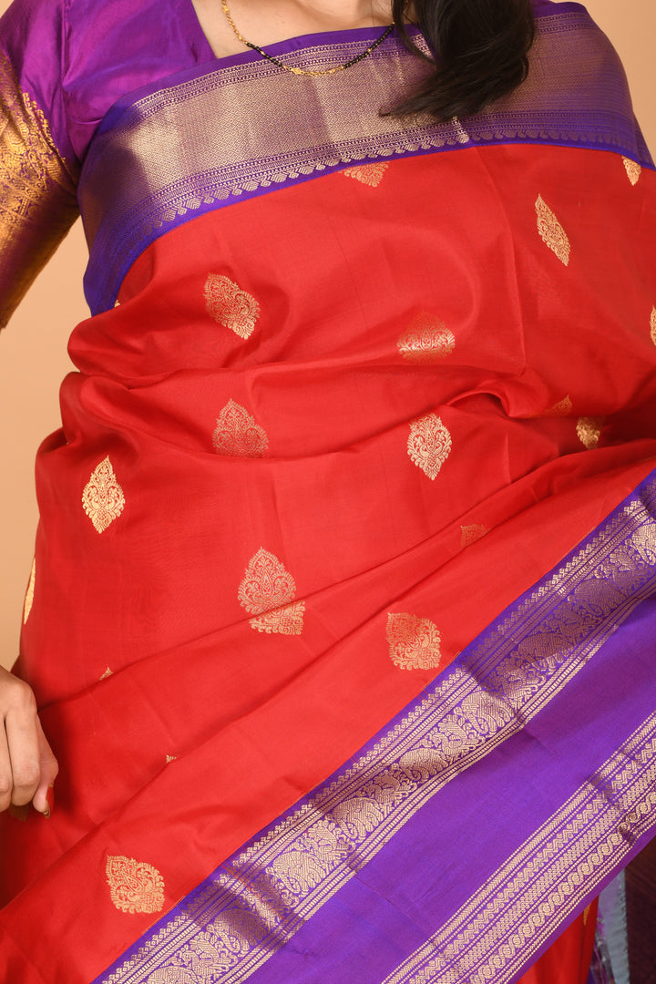 Milagai Pazham Red and Blue Violet Retta Patta Border pure kanchi silk saree