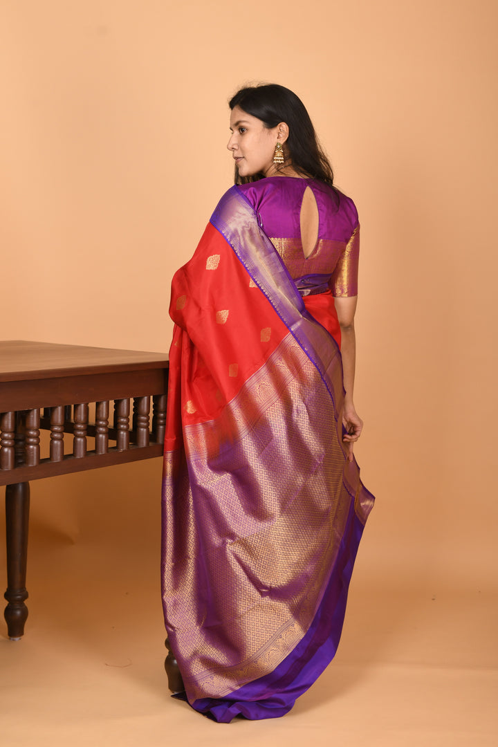Milagai Pazham Red and Blue Violet Retta Patta Border pure kanchi silk saree