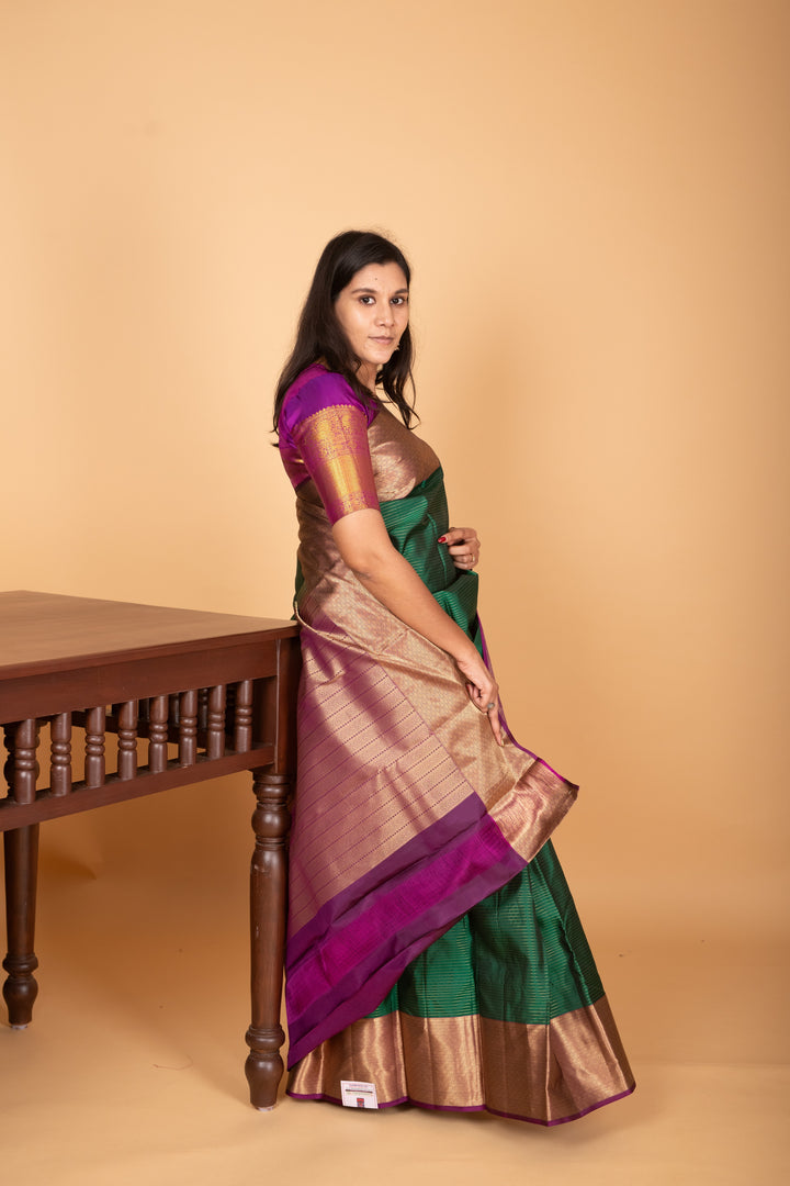 Emerald green and Mulberry Purple Vaira oosi pure kanjivaram silk saree