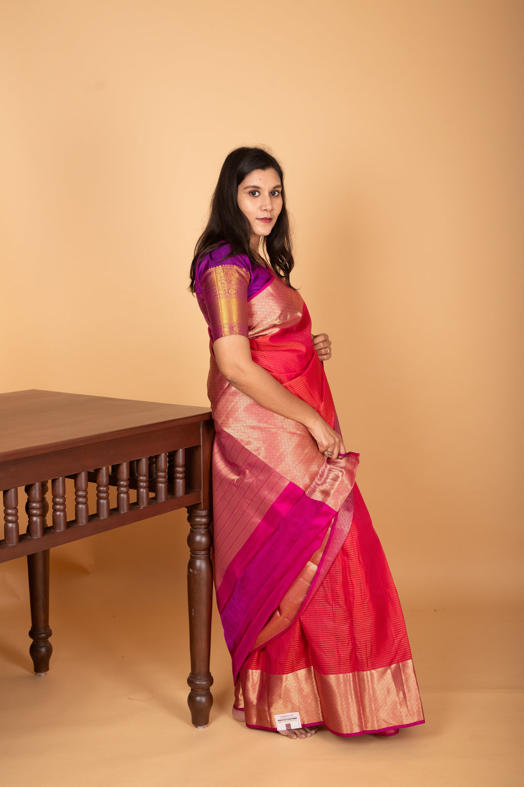 Dual tone pinkish Red Vaira oosi pure kanjivaram silk saree