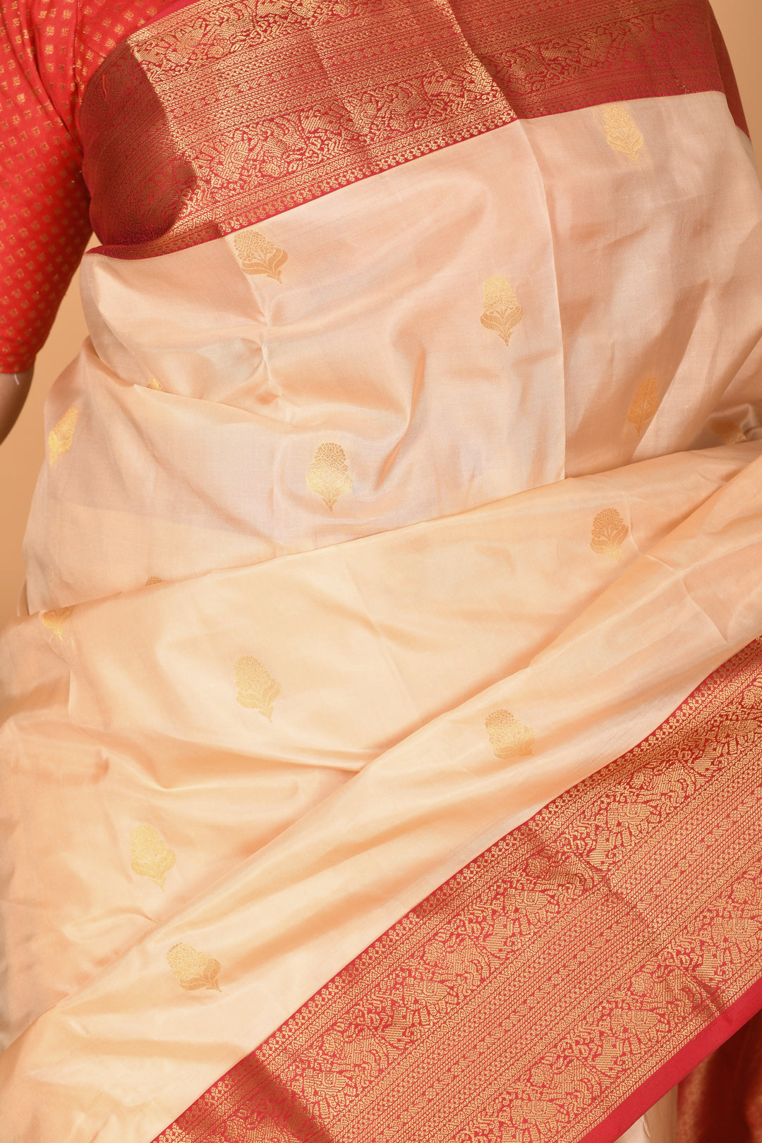 Cream white and Bright Red Butta pure kanchi silk saree