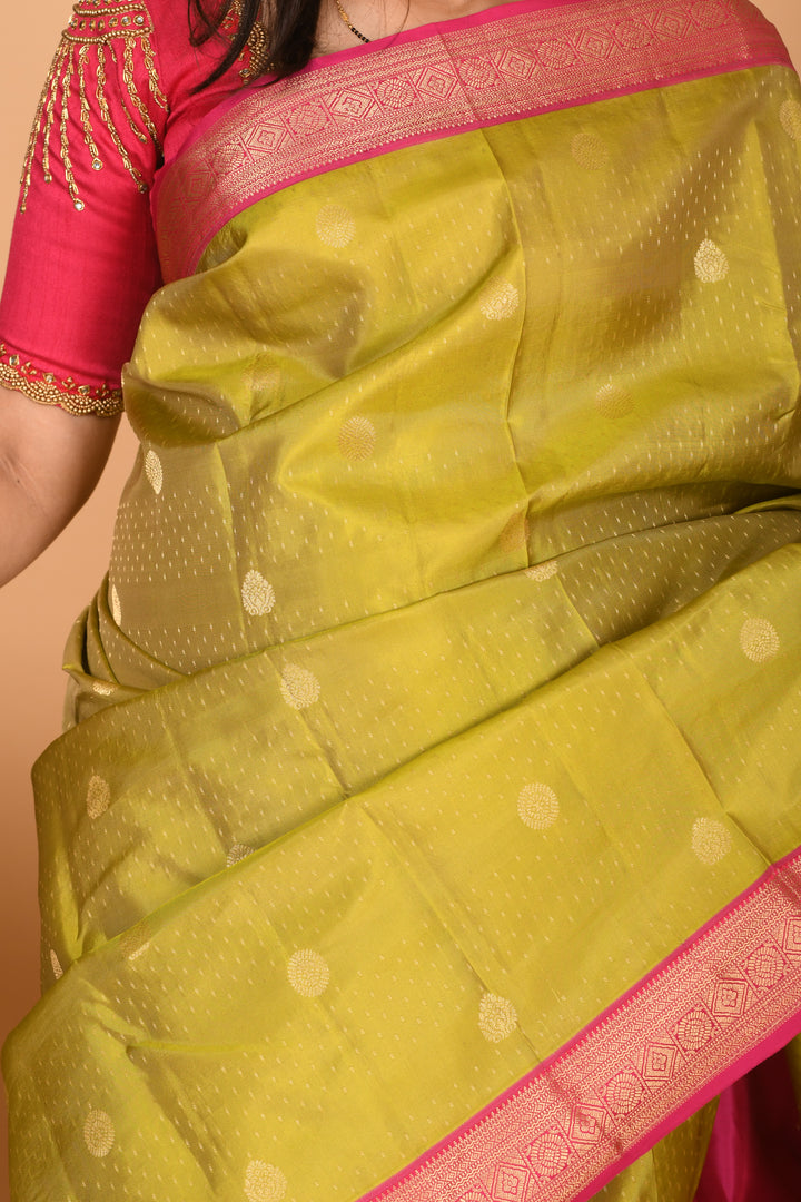 Pear green and Rani pink Small Border pure kanjivaram silk saree