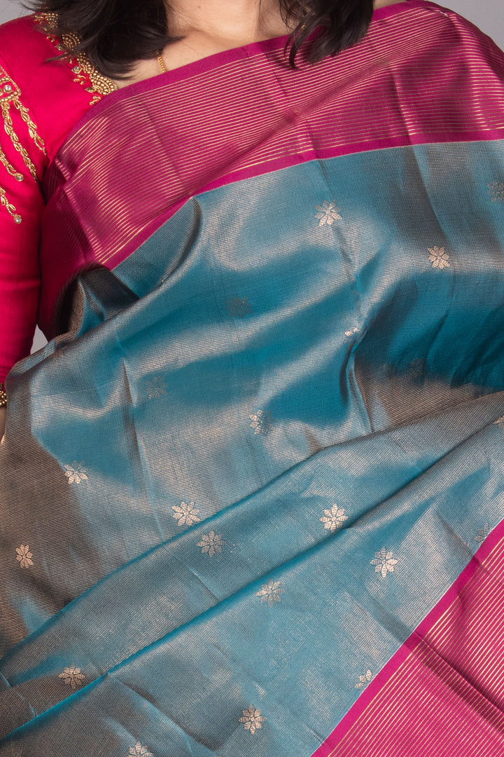 Peacock Green And Pink Vairaoosi Silk Saree