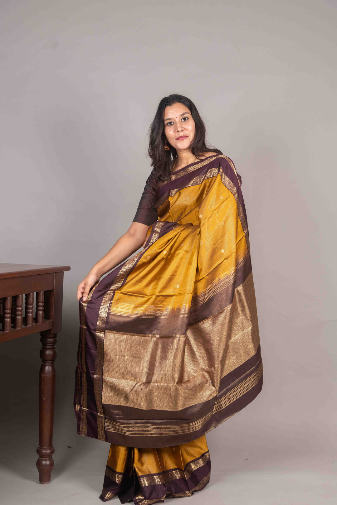 Fenugreek And Brown Vairaoosi Silk Saree