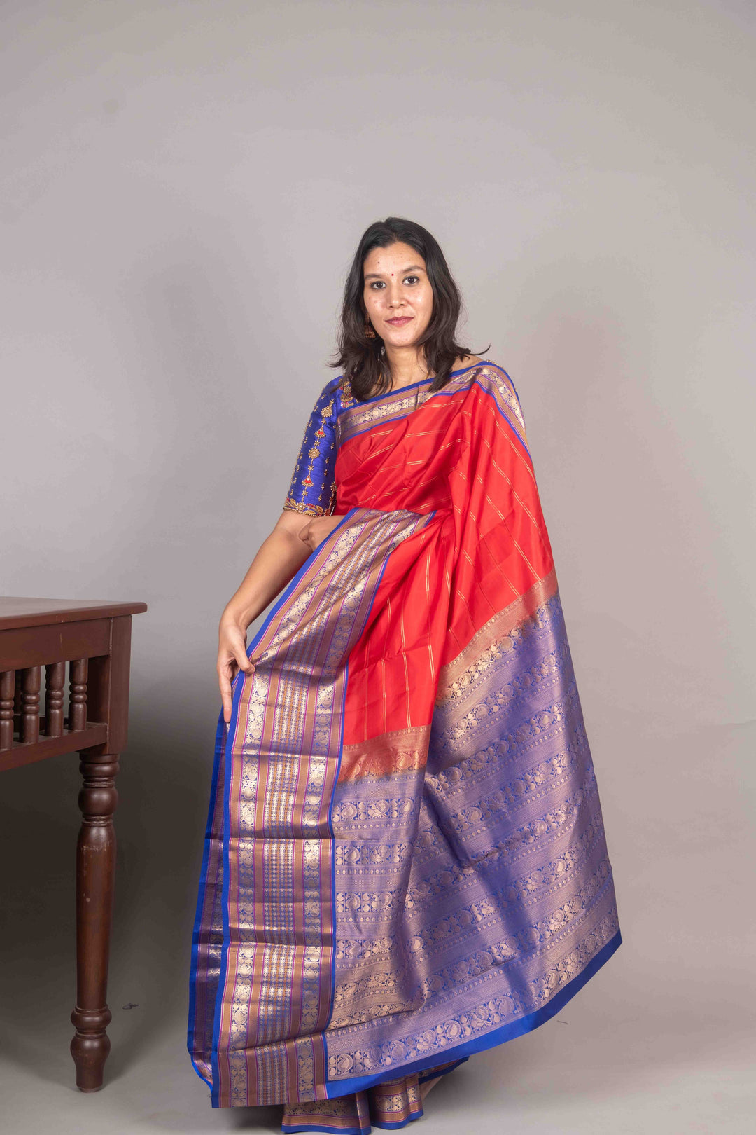 Red And Blue Veldhari Kanchipuram Silk Saree
