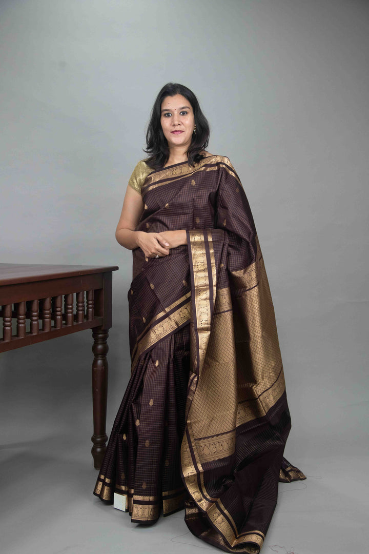 Dark Brown Zari Checked Kanji silk saree