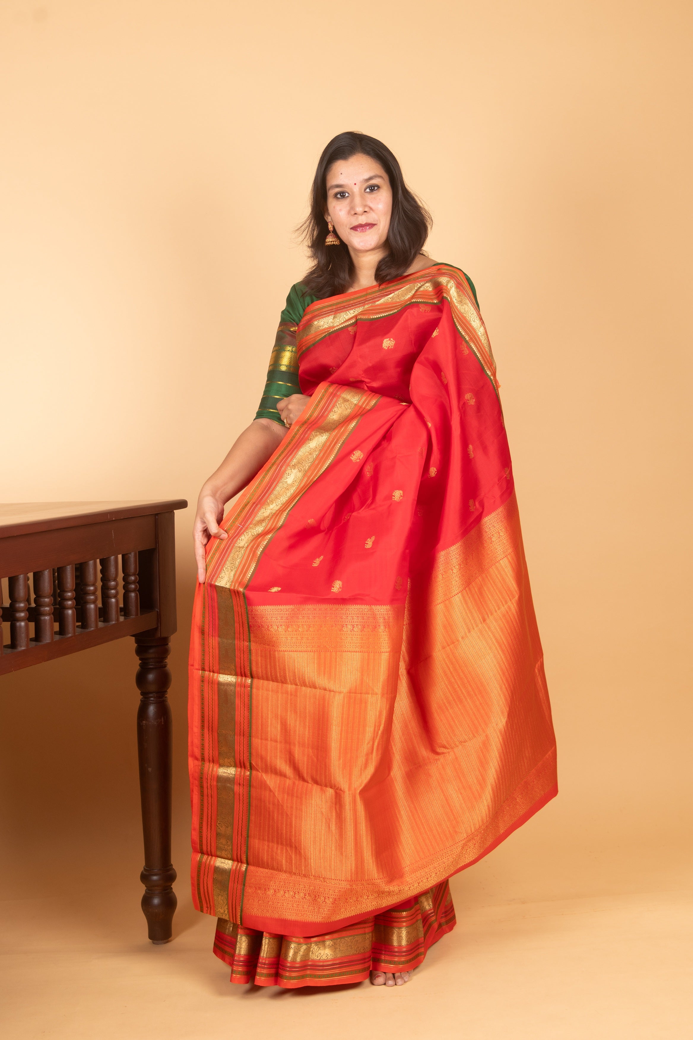 Bright Red and Dual tone Orange Pure Kanji silk saree