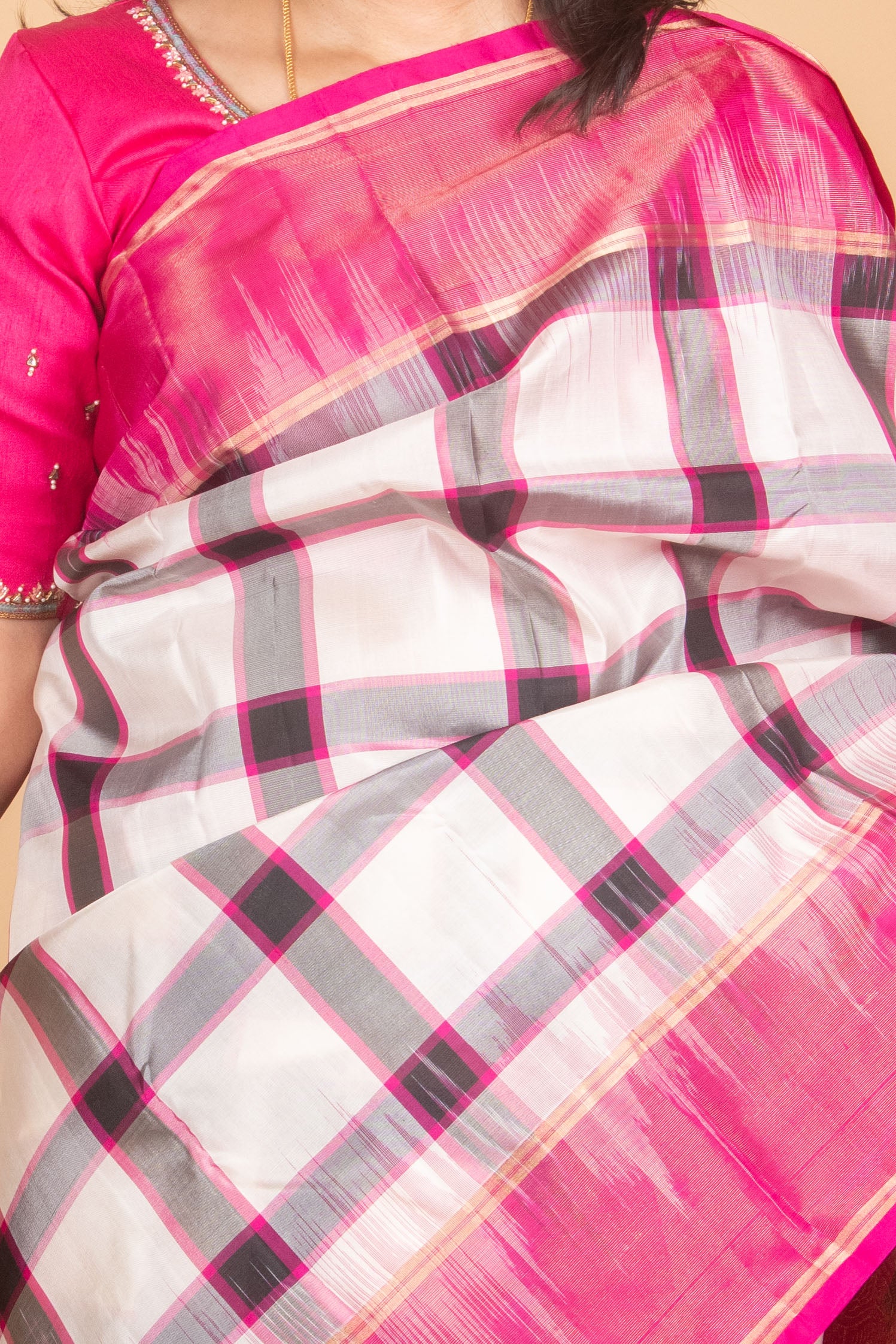 Powder White and Deep Pink Paalum Pazhamum Pure Kanjivaram Silk Saree