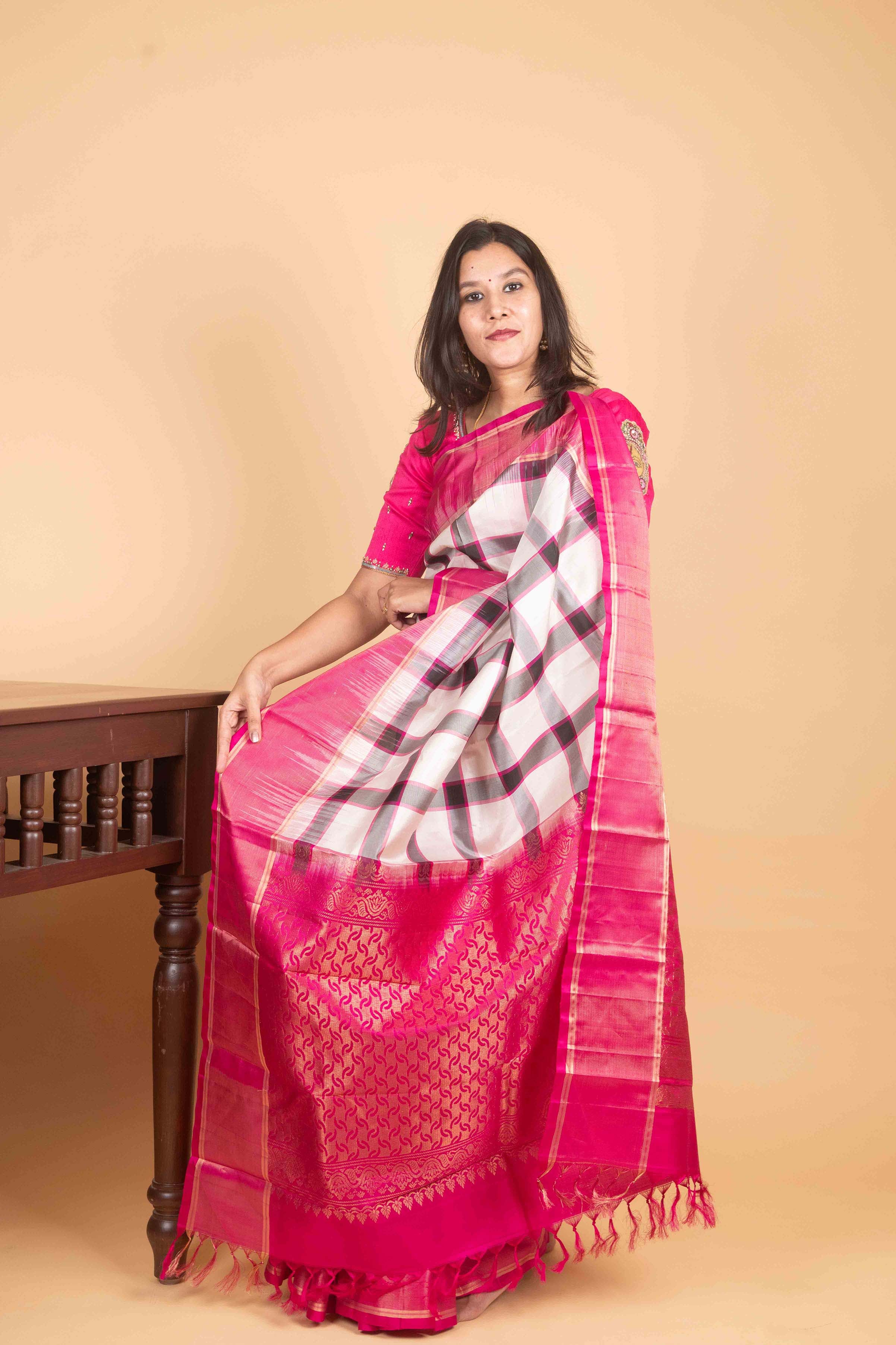 Powder White and Deep Pink Paalum Pazhamum Pure Kanjivaram Silk Saree