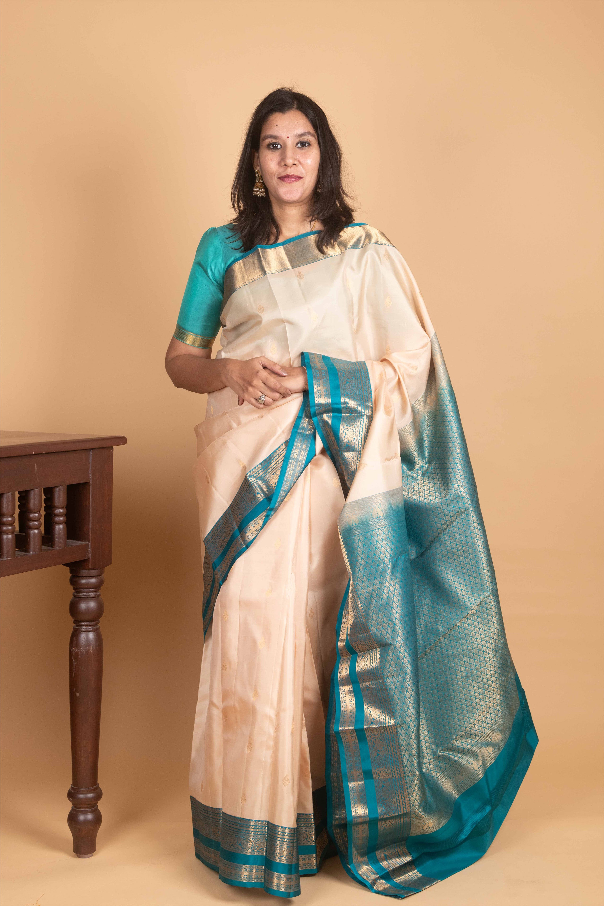 Dutch White and Peacock Blue Korvai Pure Kanjivaram Silk Saree