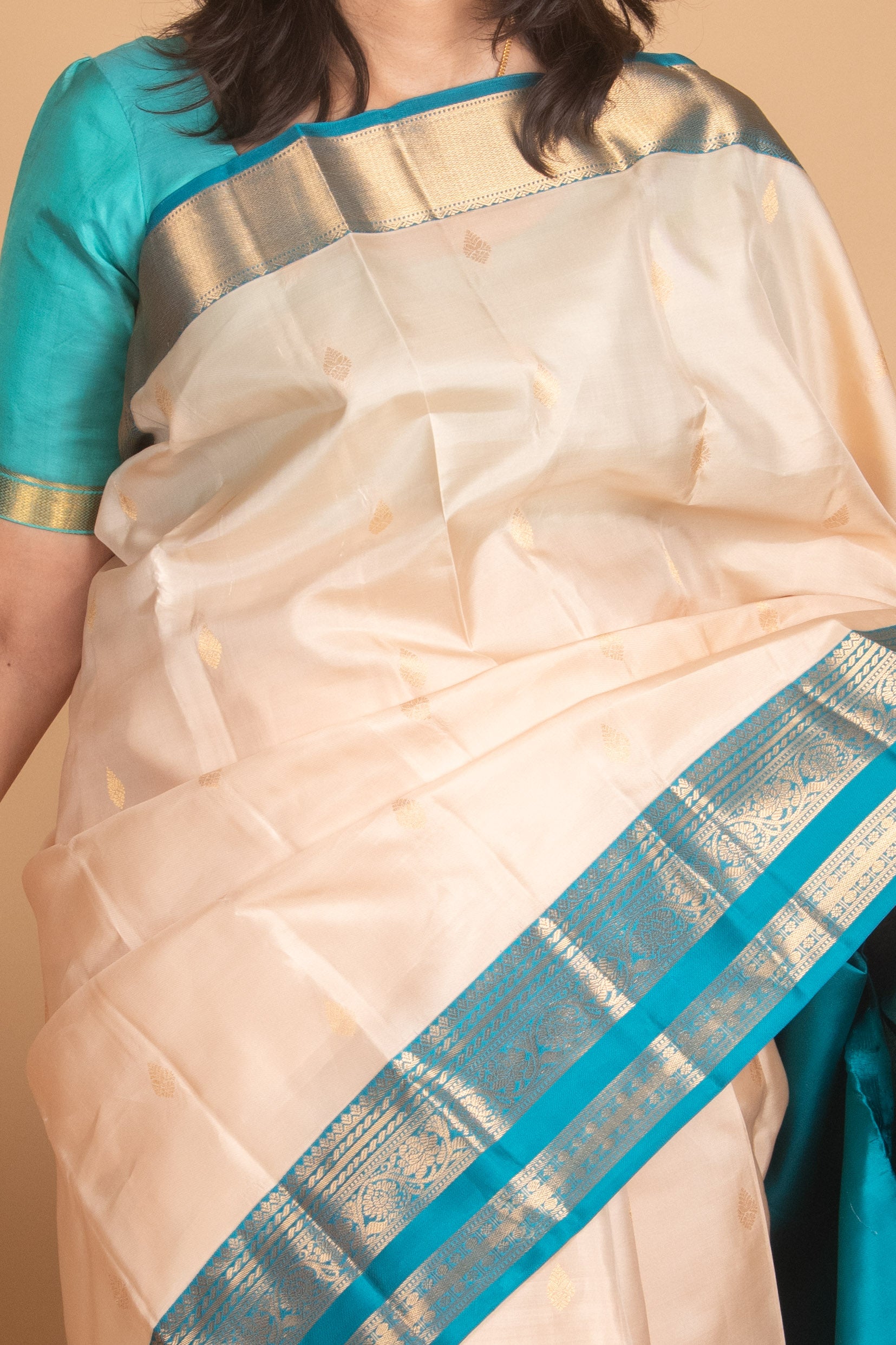 Dutch White and Peacock Blue Korvai Pure Kanjivaram Silk Saree