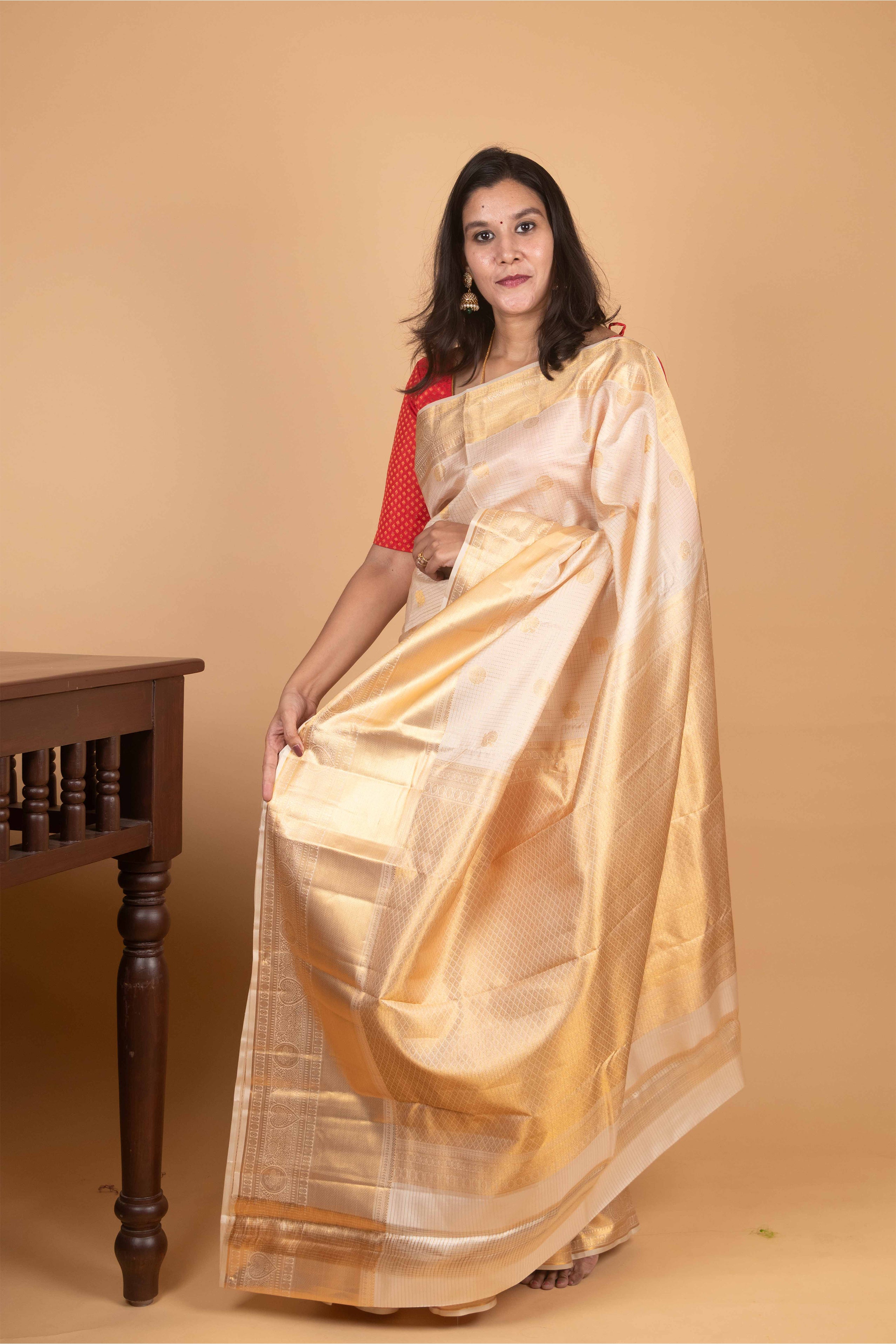 Cream White Jari Checked Pure Kanjivaram Silk Saree