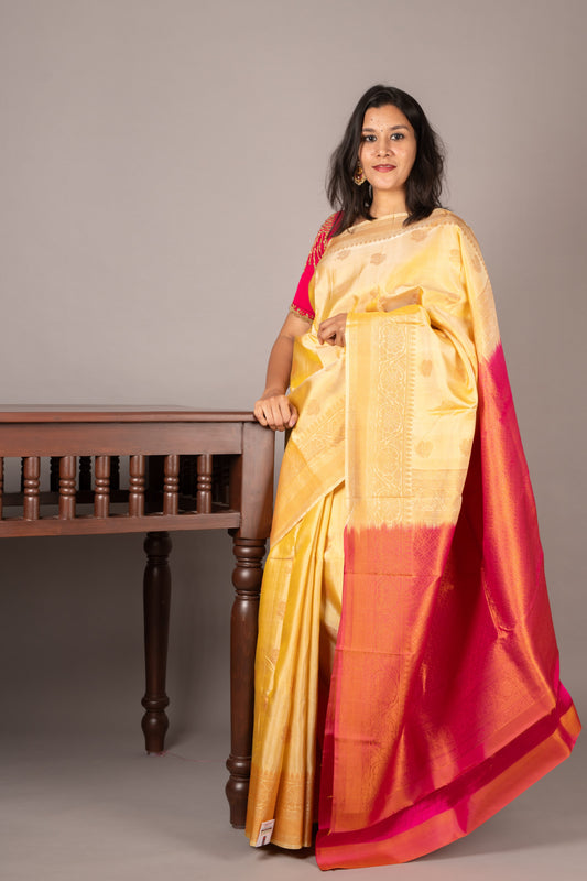 Offwhite magenta pink kanchipuram silk saree