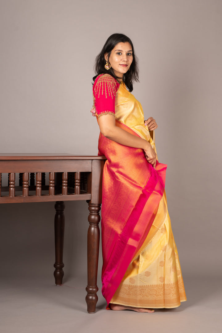 Offwhite magenta pink kanchipuram silk saree