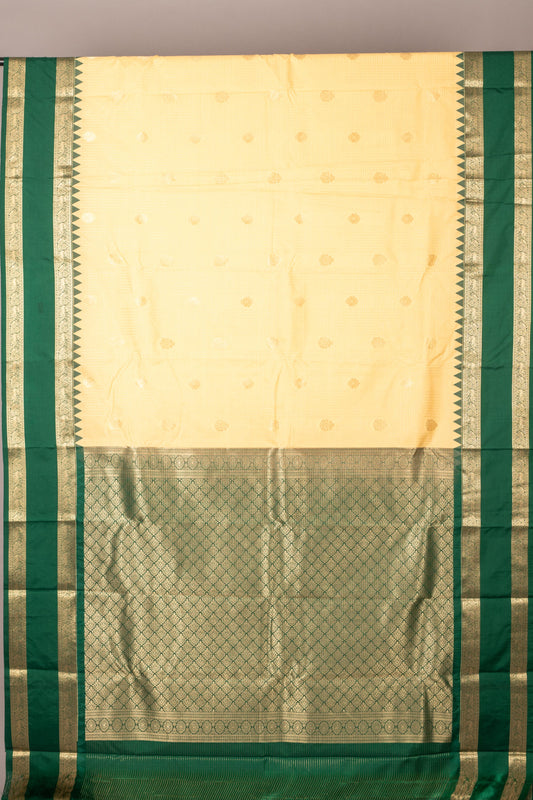 Offwhite and emerald greem semi saree