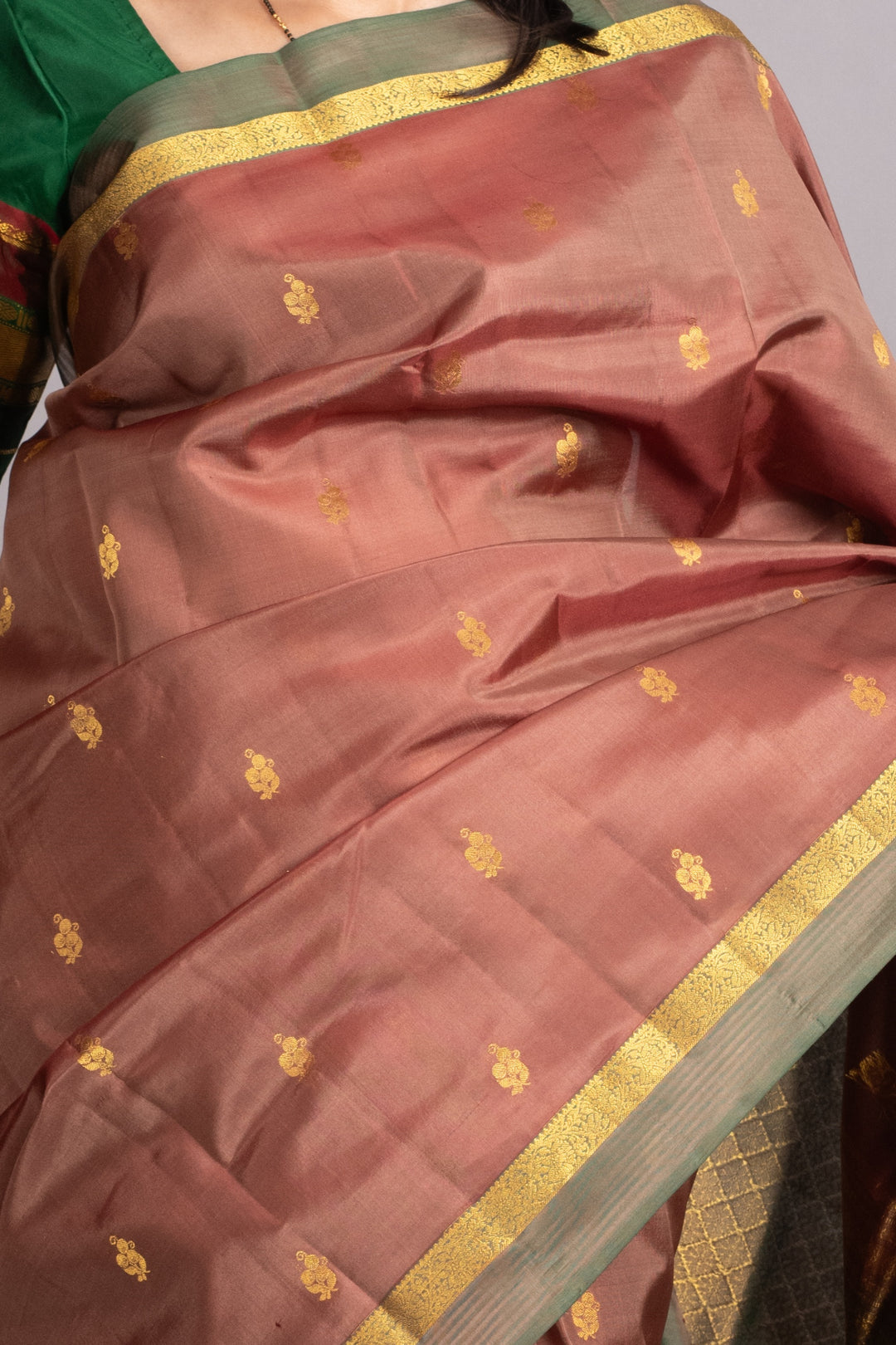 Biscuit Cream and Dual Tone Green Pure Kanjivaram Silk Saree
