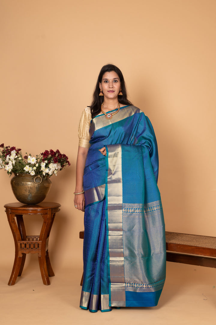 Dual tone Blue Pure Kanjivaram silk saree