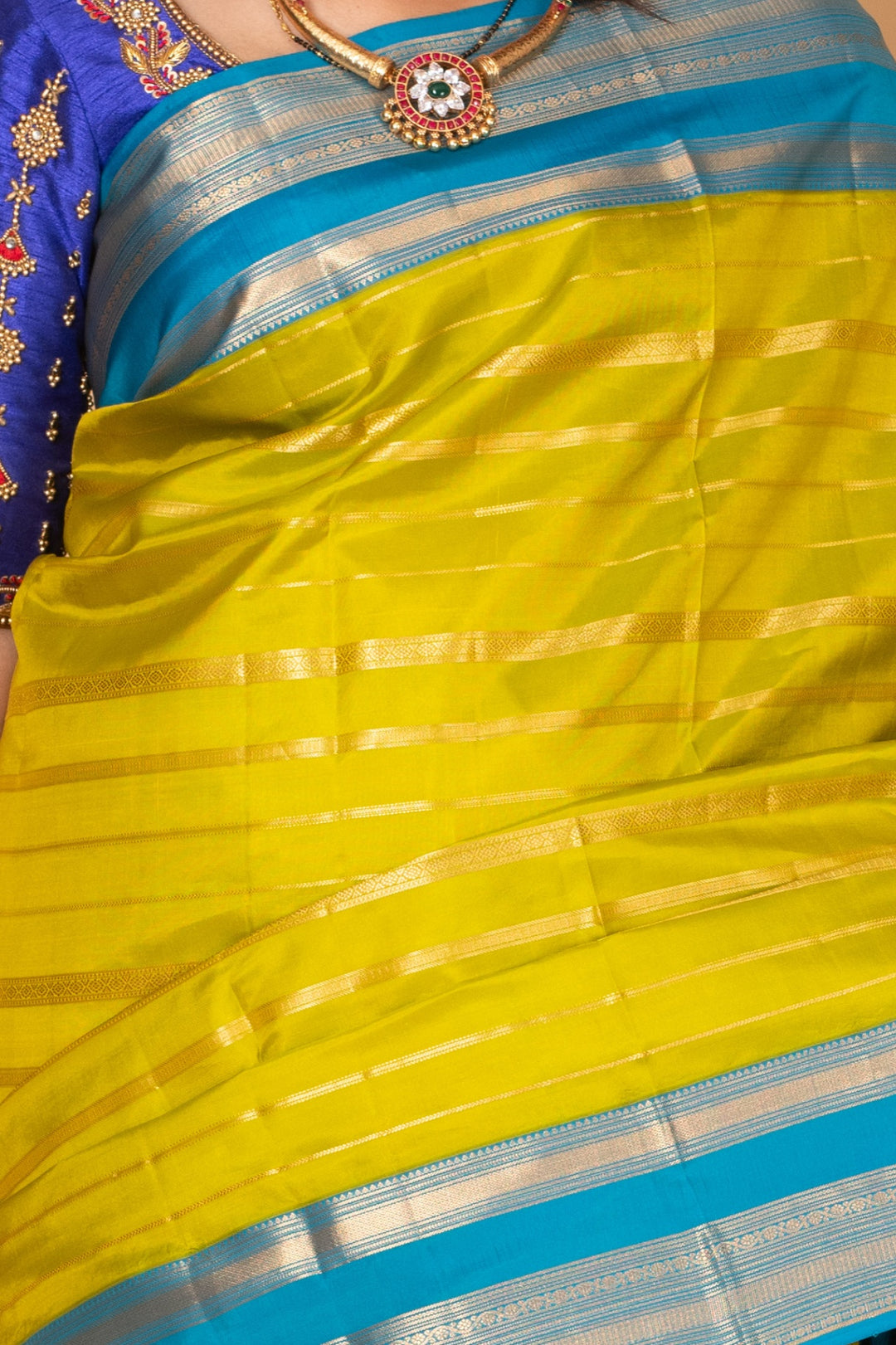 Pear green and Blue Korvai Pure kanchi silk saree