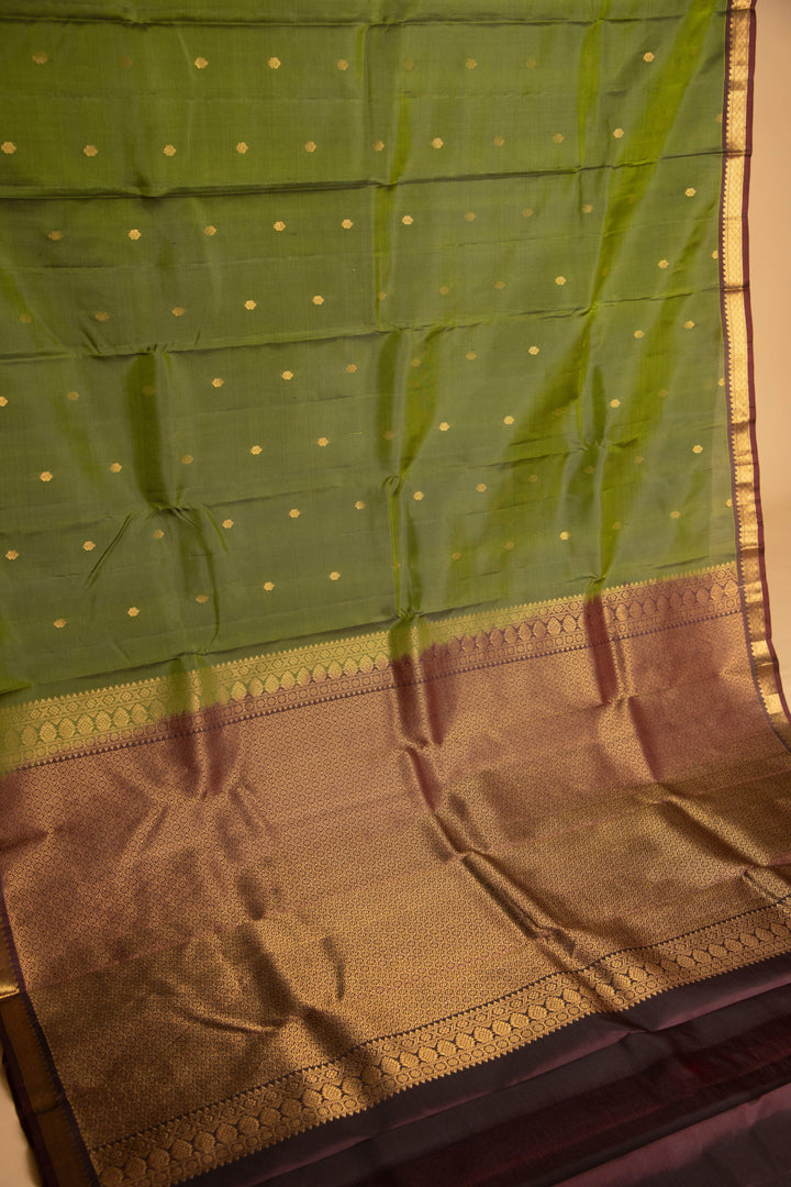 Kelly green and blood red small border pure kanchi silk saree