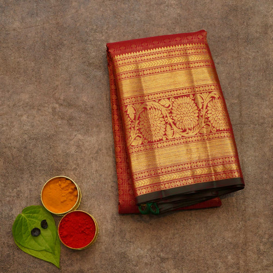 Red kanchipuram saree