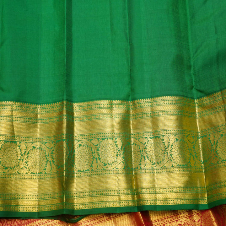 Red kanchipuram saree