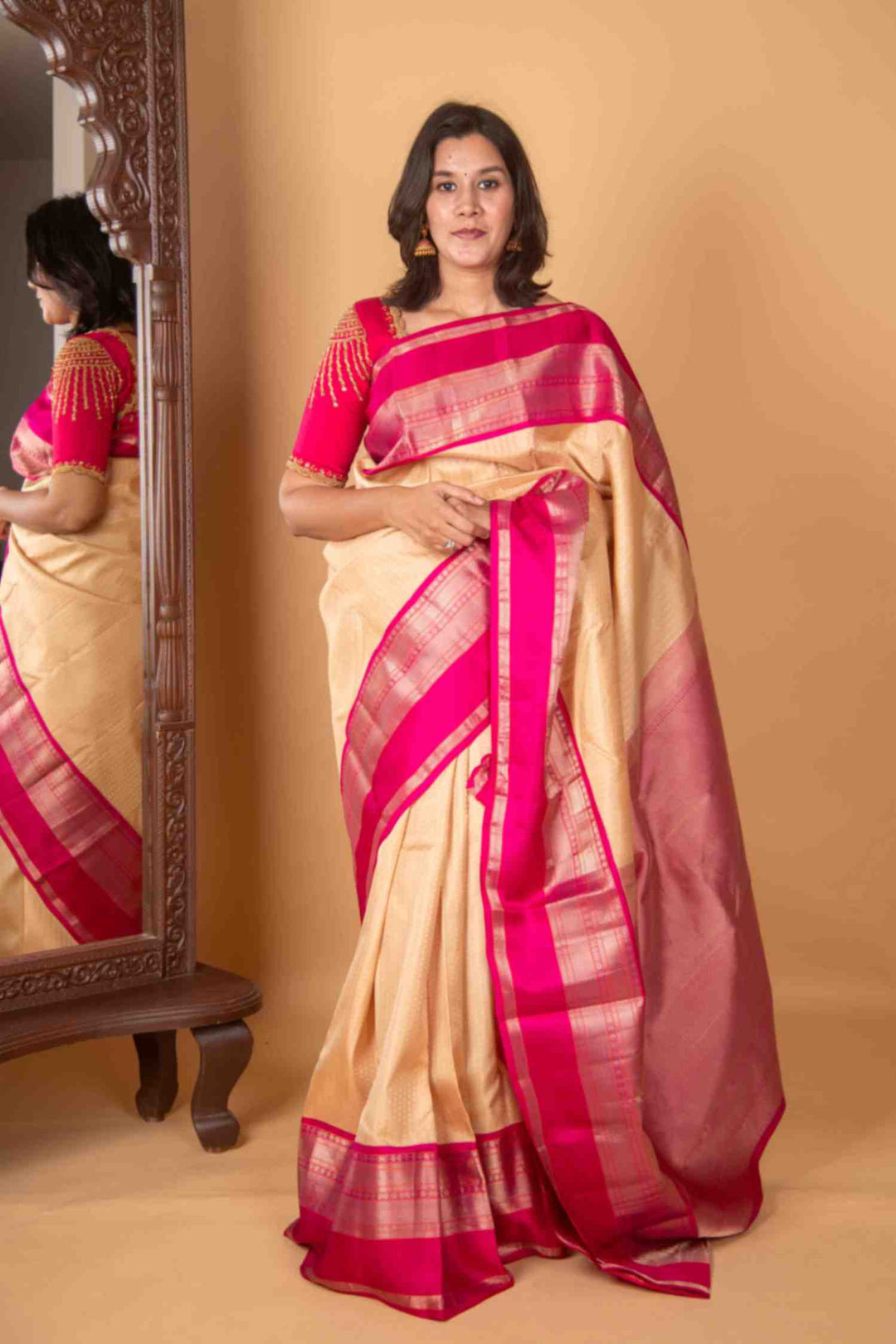 Offwhite and Pink Aayiram Butta Silk Saree