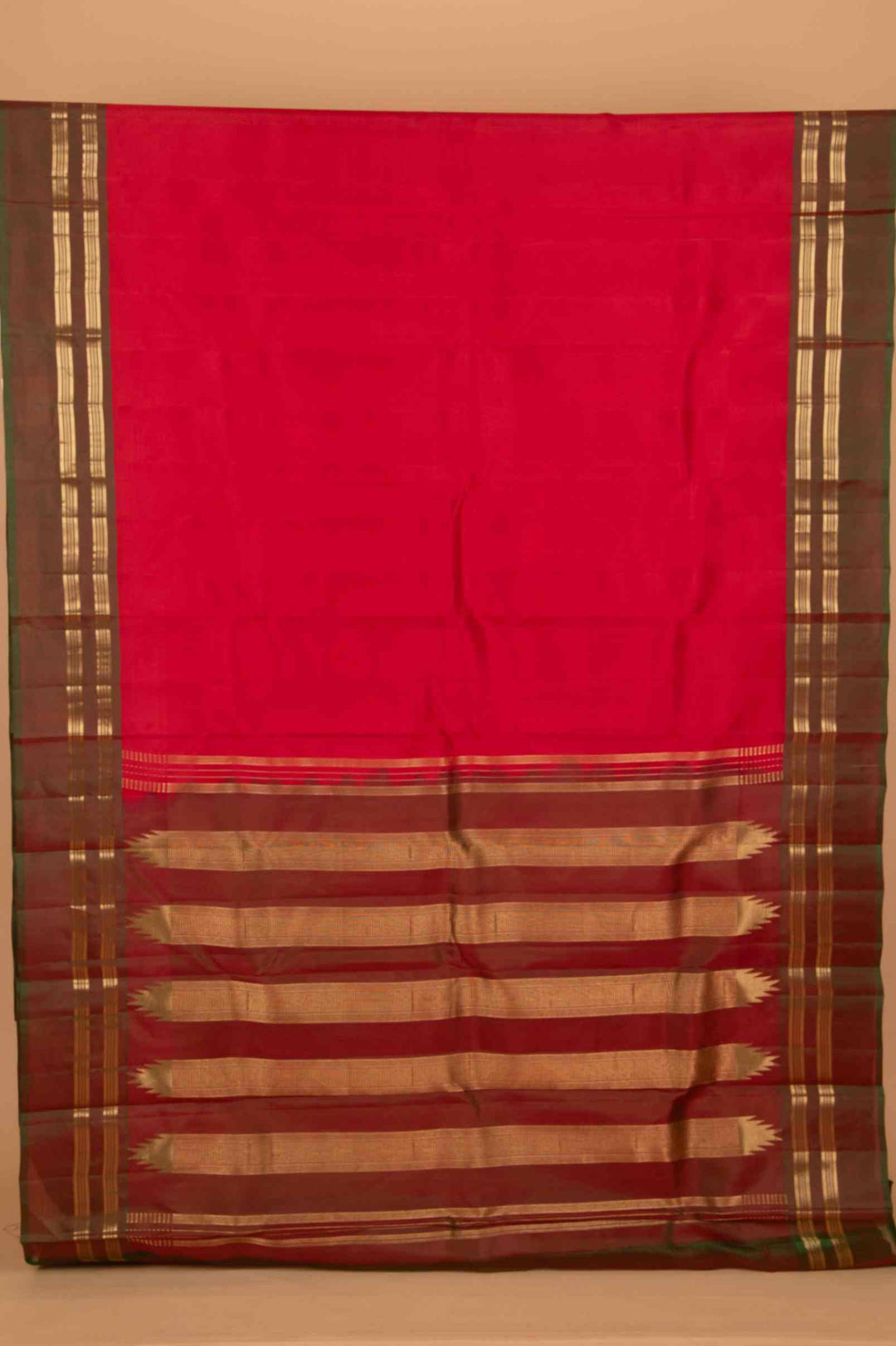 Tomato red and mandhulir green pure silk saree