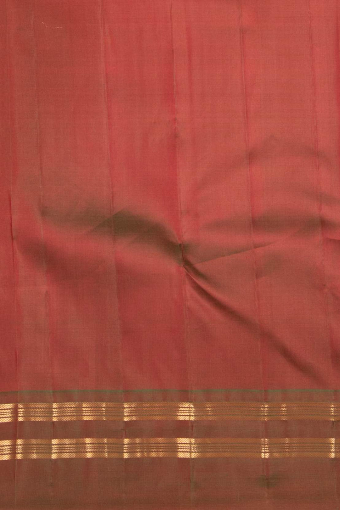 Tomato red and mandhulir green pure silk saree