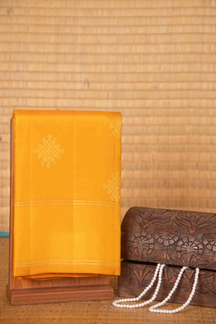 Bumblebee yellow retta pettu pure silk saree