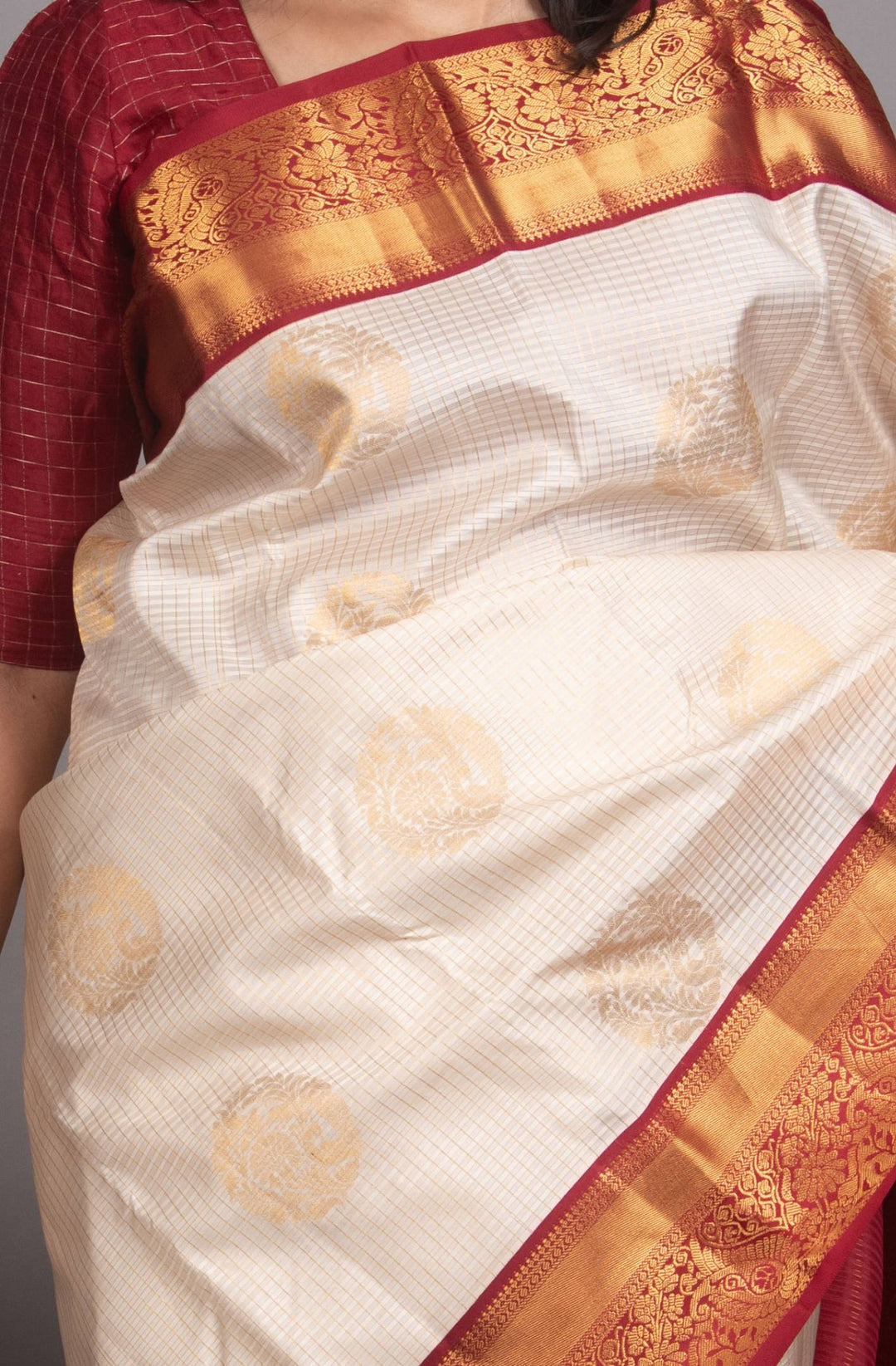 Chalk White and Blood Red kanchi pattu saree